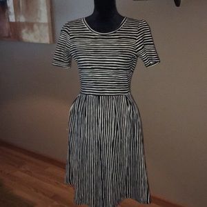 LULAROE AMELIA DRESS